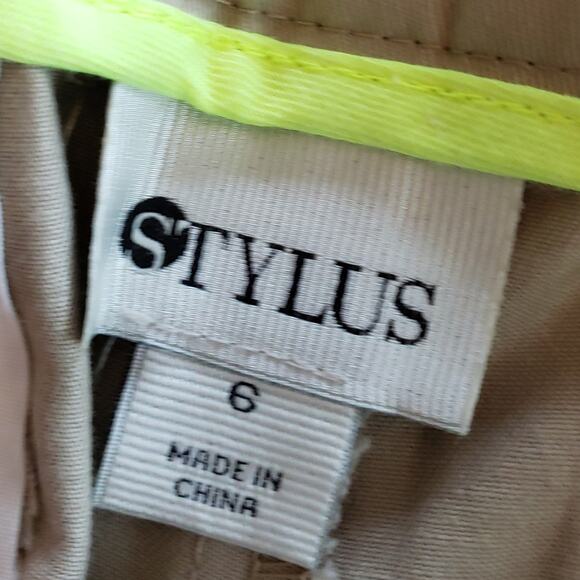Stylus 6 khaki color mid rise shorts - Picture 4 of 6